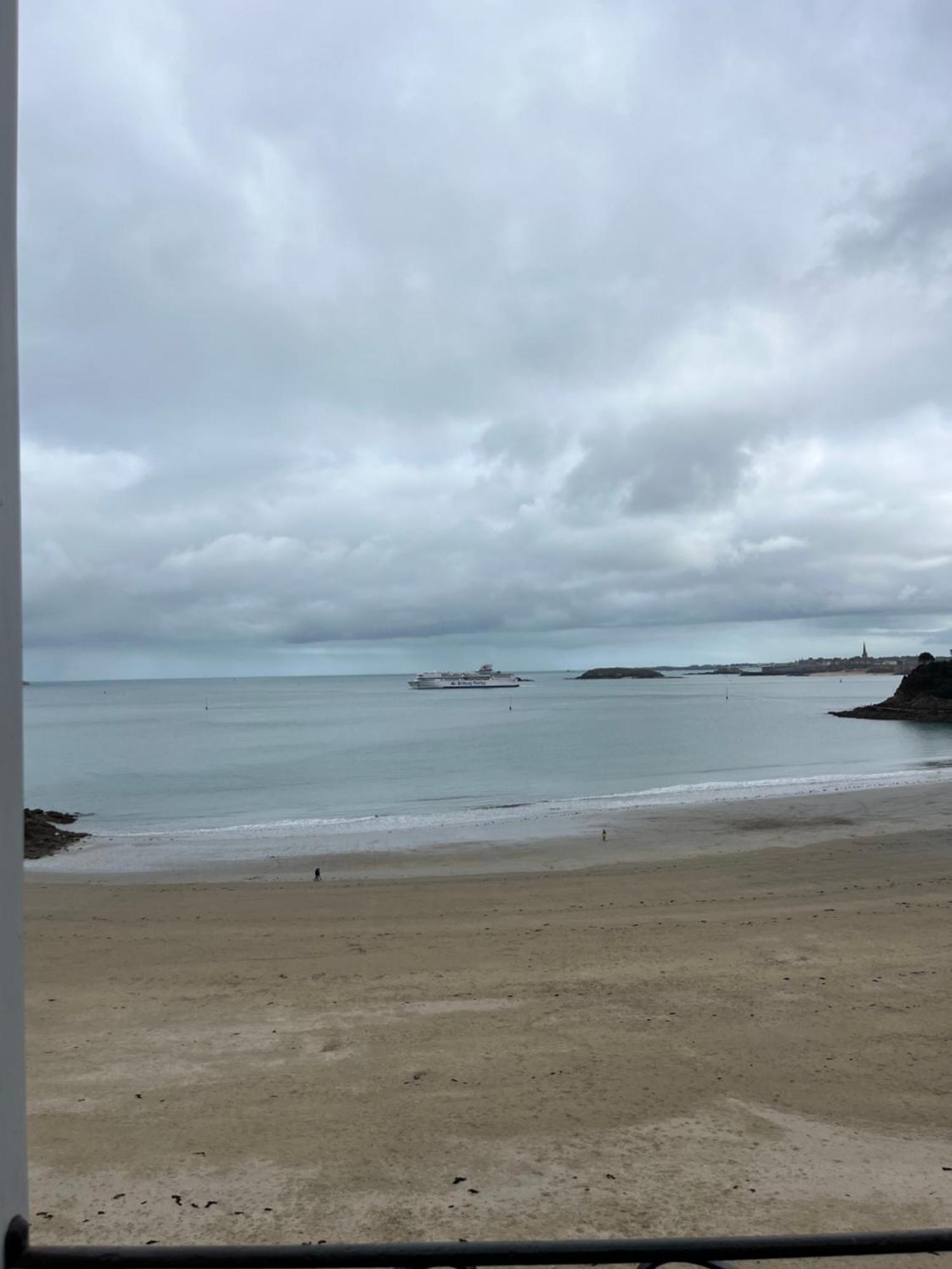 Le Royal XIX Vue Mer 212 Dinard Bagian luar foto
