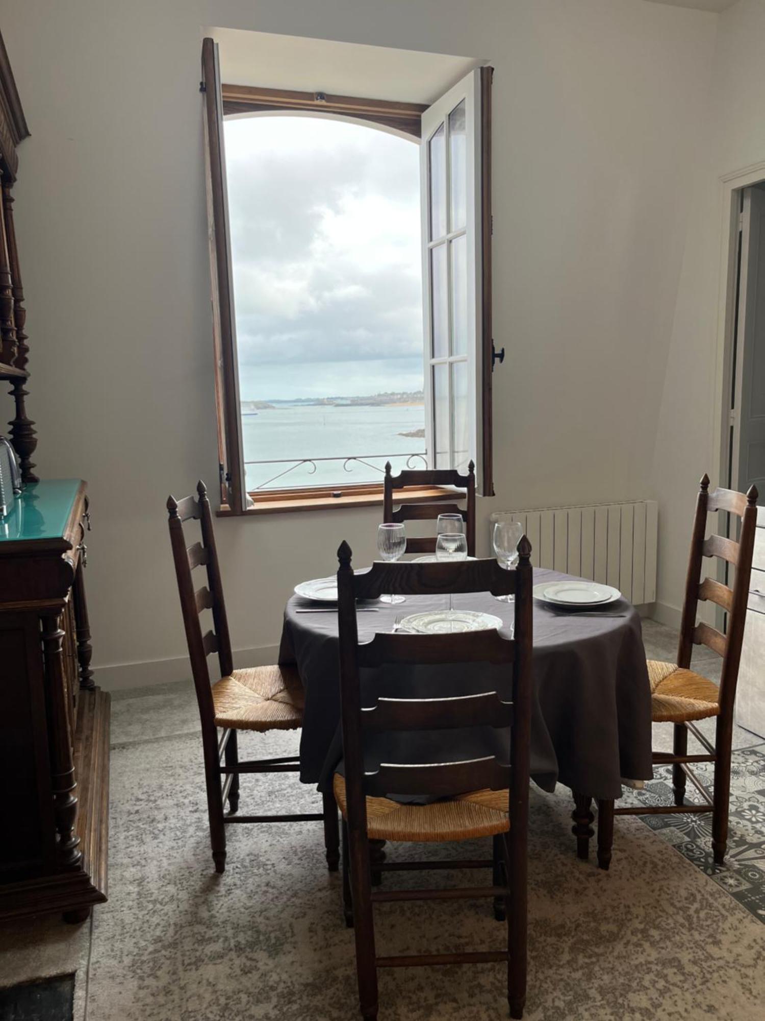 Le Royal XIX Vue Mer 212 Dinard Bagian luar foto